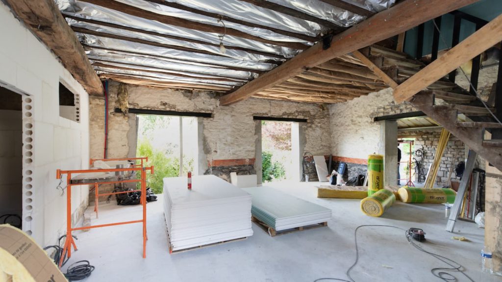 Renovation-globale-maison-hellio-case-company
